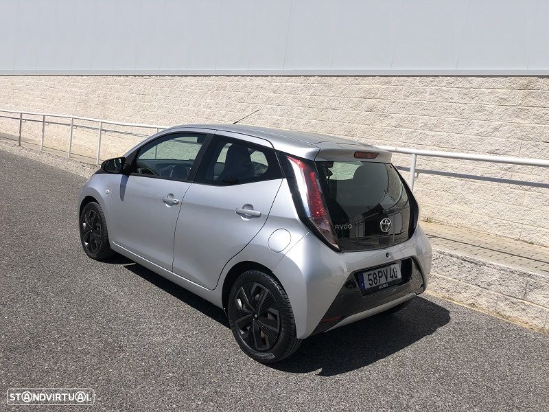 Toyota Aygo 1.0 X-Play - 4
