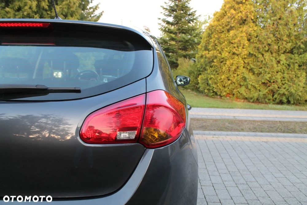 Kia Ceed 1.4 CVVT Attract - 8
