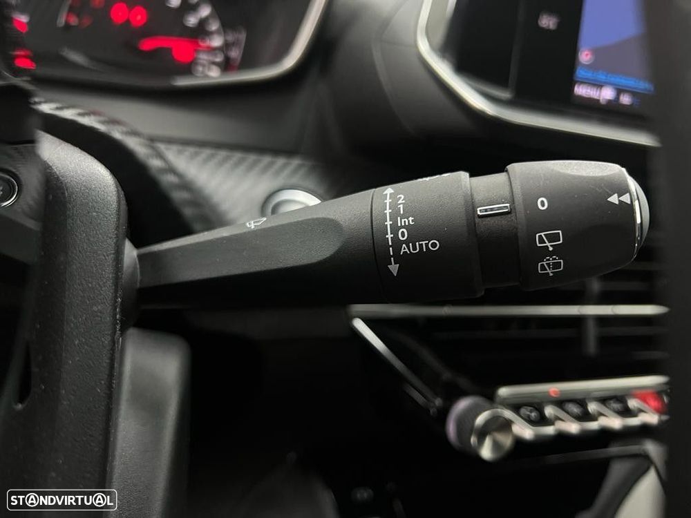 Peugeot 208 1.2 PureTech Allure - 19