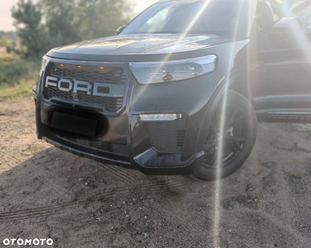 Ford Explorer - 2