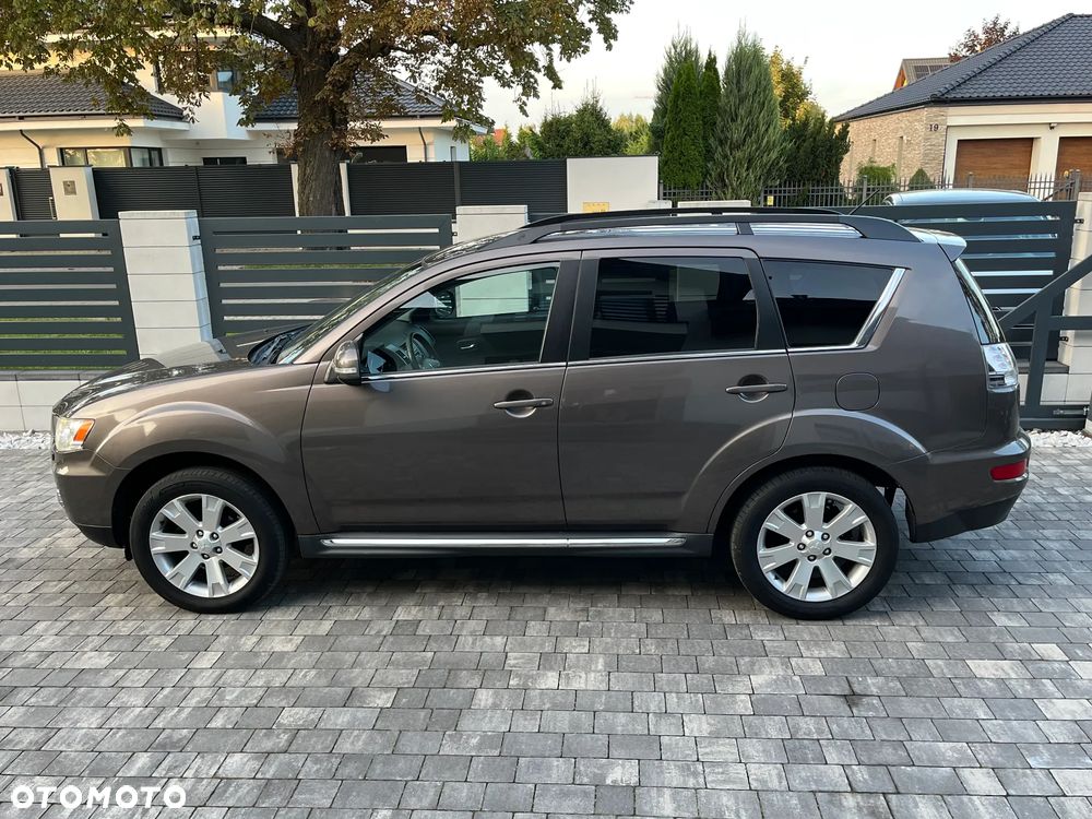Mitsubishi Outlander 2.0 2WD 35 Jahre - 13
