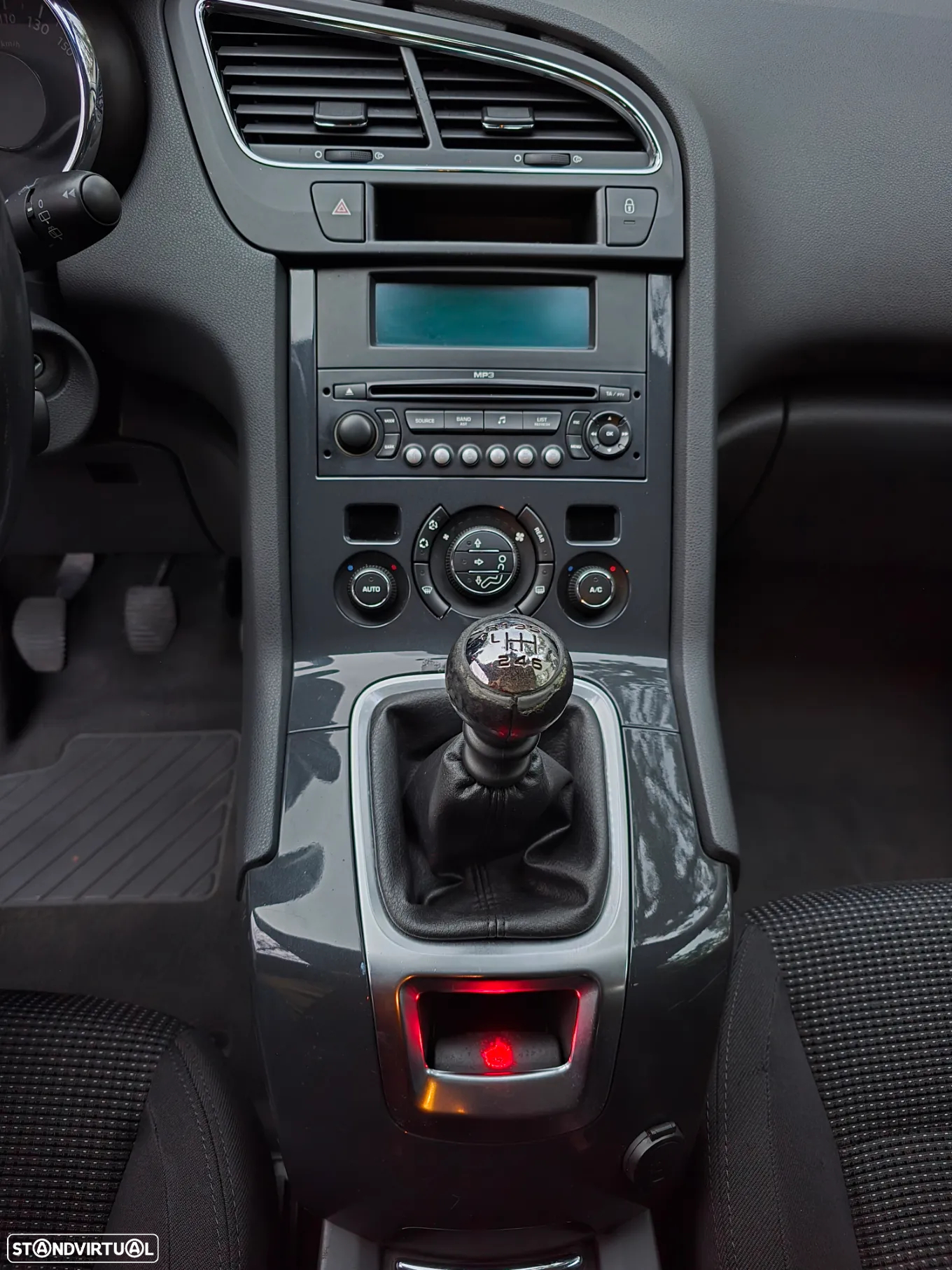 Peugeot 5008 1.6 HDi Executive - 14