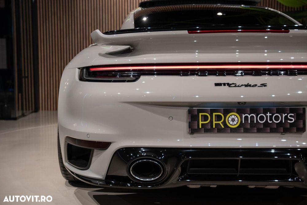 Porsche 911-TURBO-S - 23