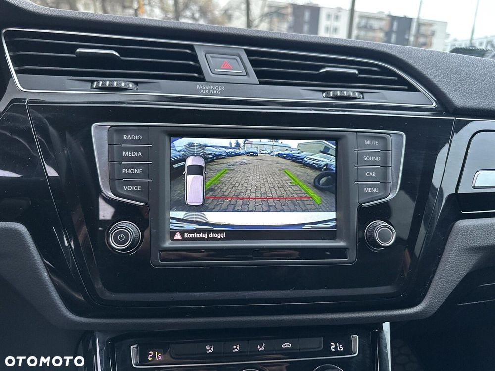 Volkswagen Touran 1.4 TSI BMT Highline DSG - 21