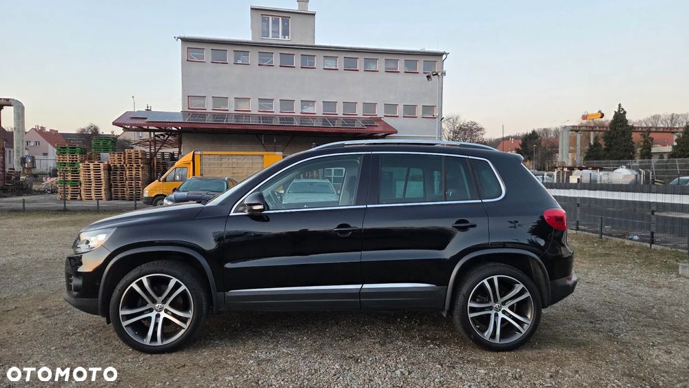 Volkswagen Tiguan 2.0 TDI DPF BlueMotion Technology Sport & Style - 4