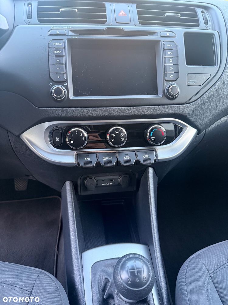 Kia Rio 1.2 Attract - 30