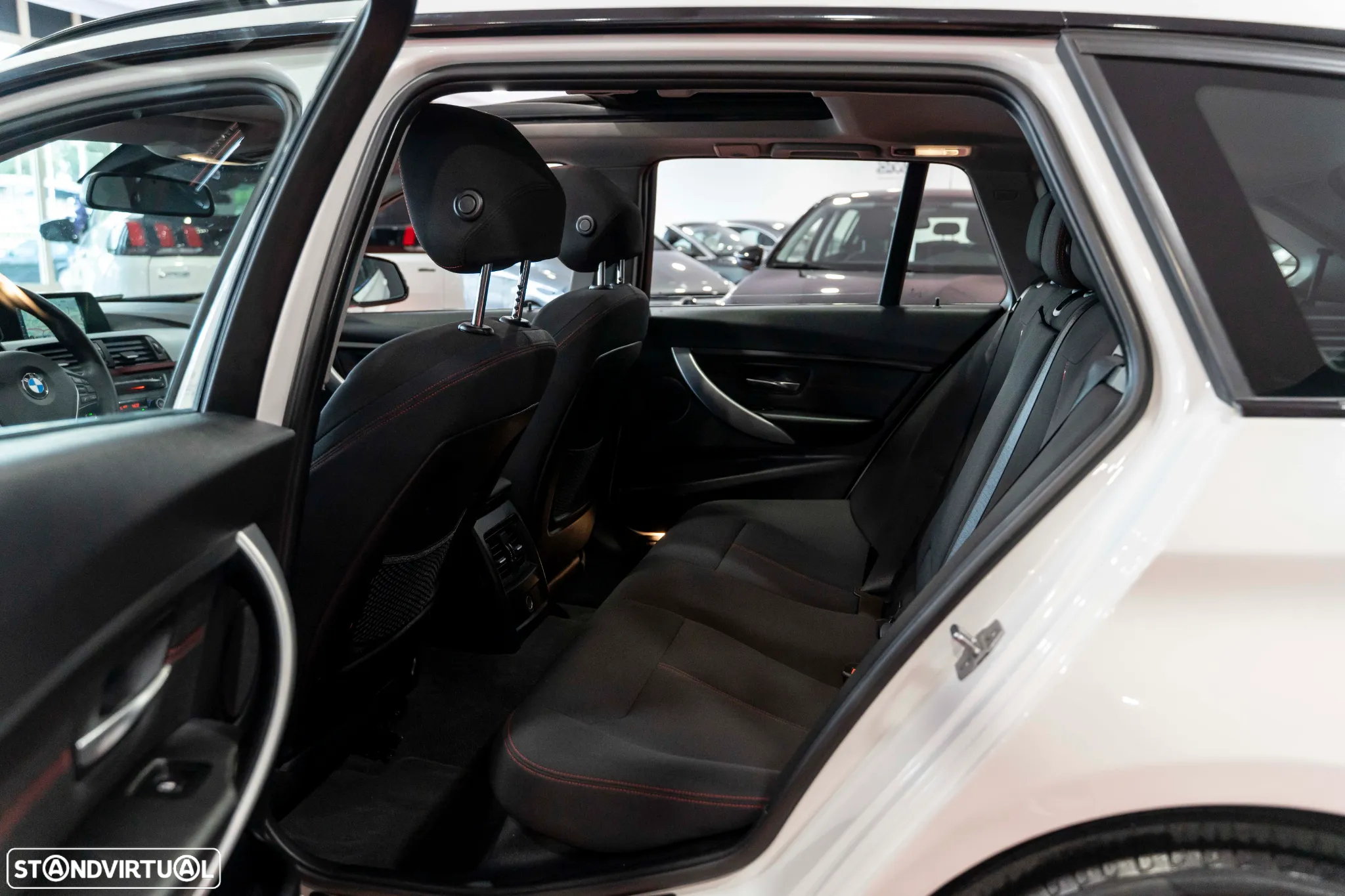 BMW 320 d Touring Aut. Sport Line - 28