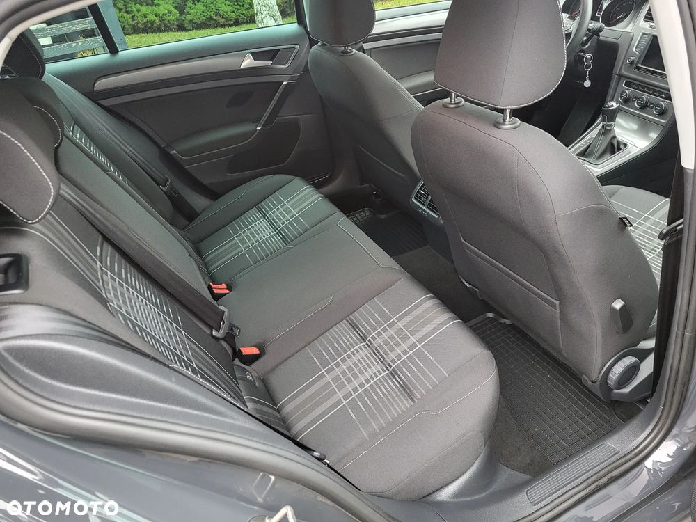 Volkswagen Golf 2.0 TDI BlueMotion Technology Lounge - 19