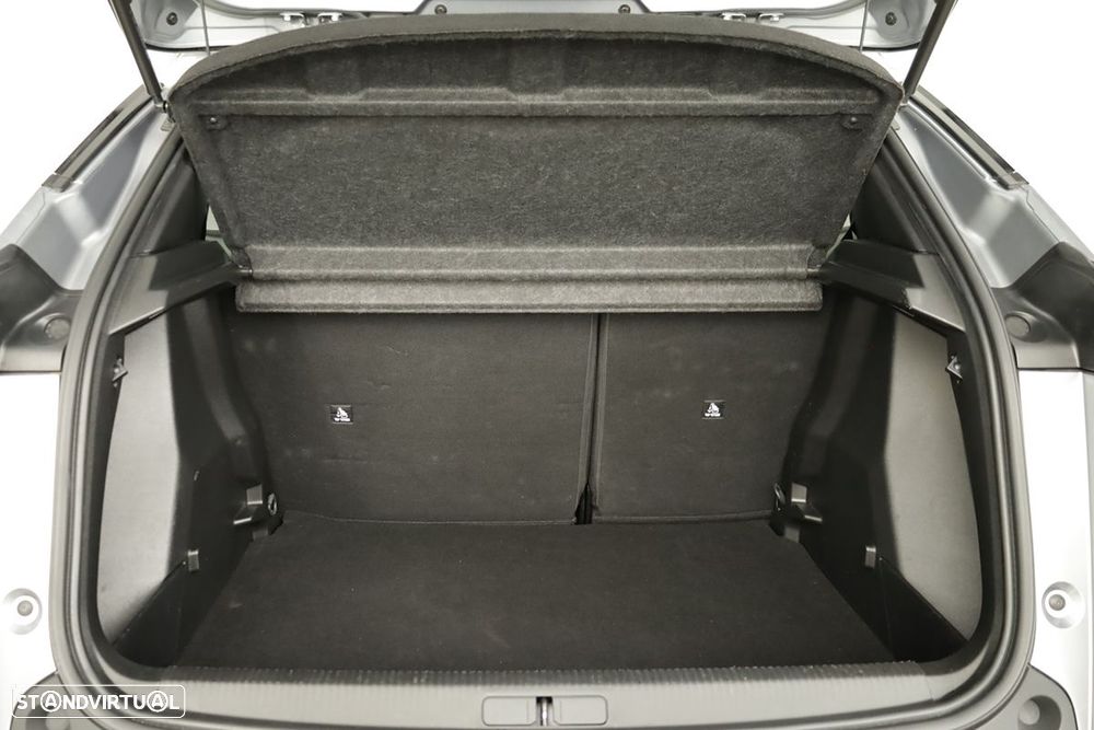 Peugeot 2008 1.2 PureTech Allure - 23