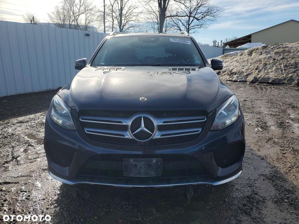 Mercedes-Benz GLE - 4