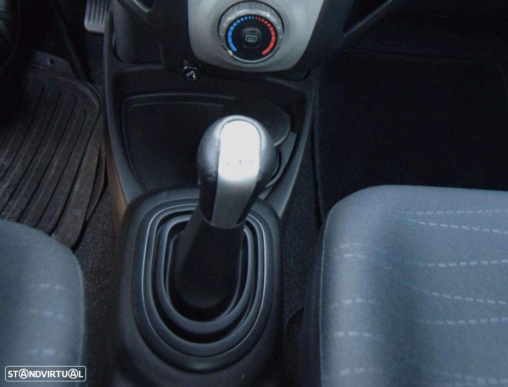 Toyota Yaris - 11