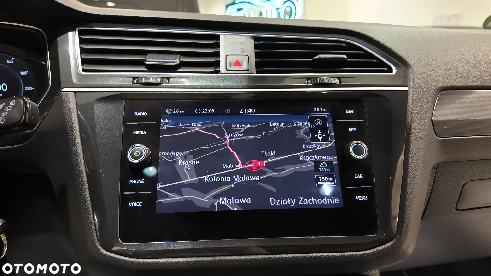 Volkswagen Tiguan 2.0 TDI SCR DSG R-Line - 26