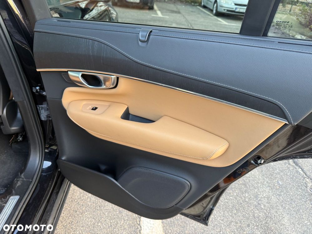 Volvo XC 90 B5 D AWD Ultimate Dark 7os - 13