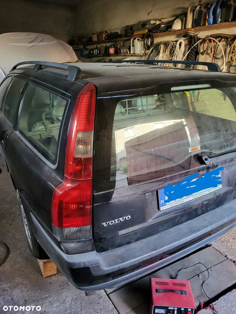 Volvo V70 2.4D5 - 1