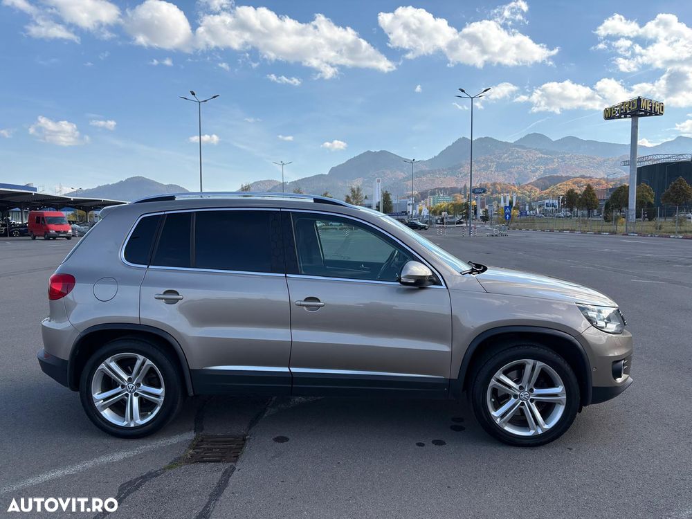 Volkswagen Tiguan 2.0 TDI 4Motion DSG Sport & Style - 4