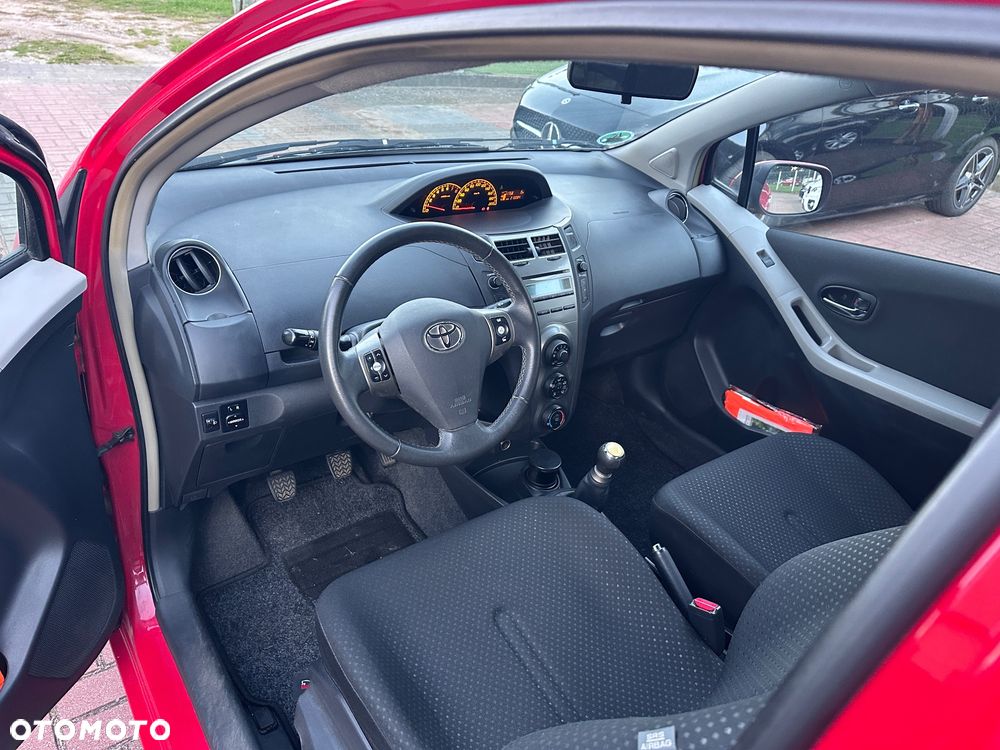 Toyota Yaris 1.0 VVT-i Cool - 13