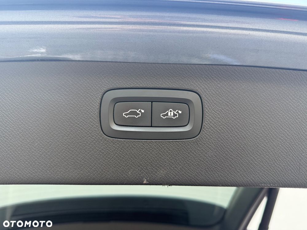 Volvo XC 90 D5 AWD Inscription 7os - 34