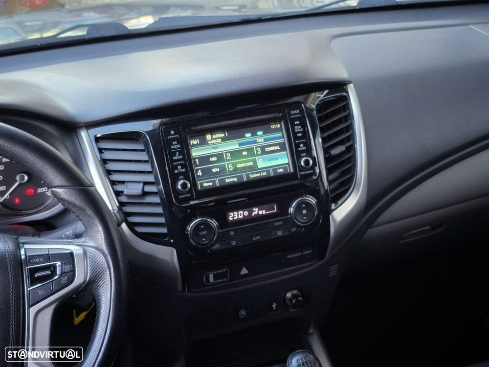 Mitsubishi L200 2.4 DI-D CD Instyle Strakar 4WD - 25