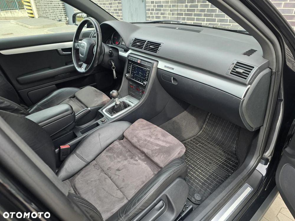 Audi A4 Avant 2.0 TDI DPF quattro - 21