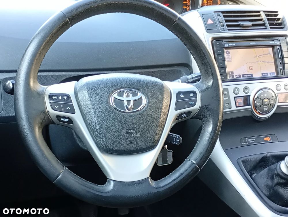 Toyota Verso - 30
