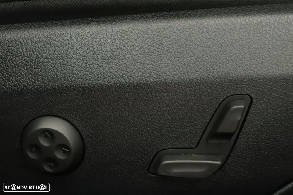 Mercedes-Benz E 300 Standard - 22