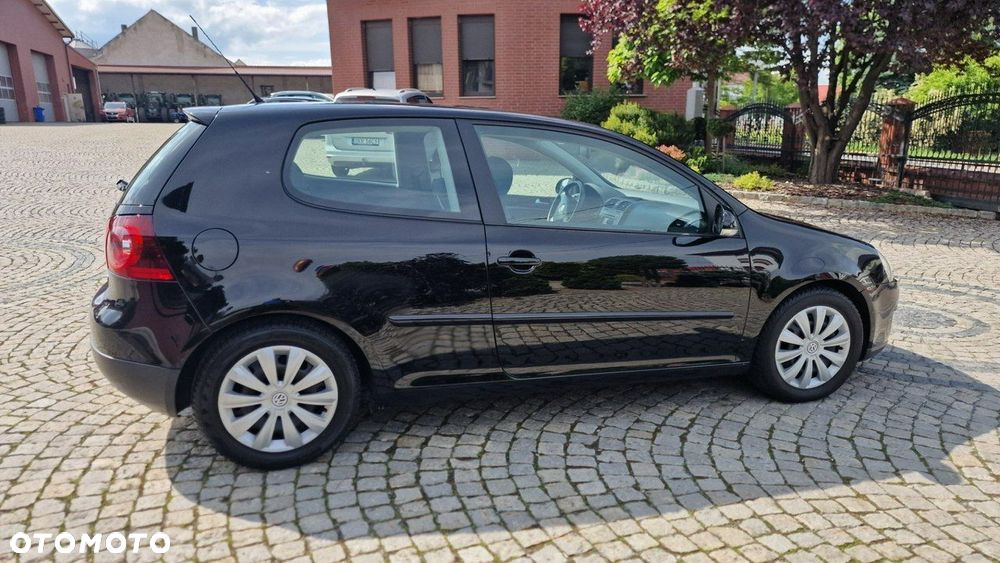 Volkswagen Golf - 5