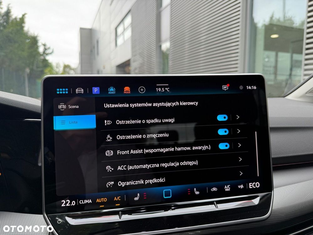 Volkswagen Golf - 22