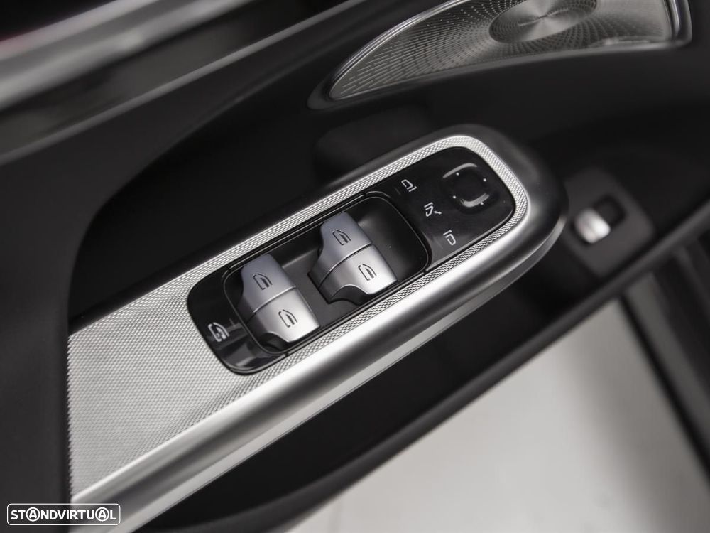 Mercedes-Benz E 300 de - 18