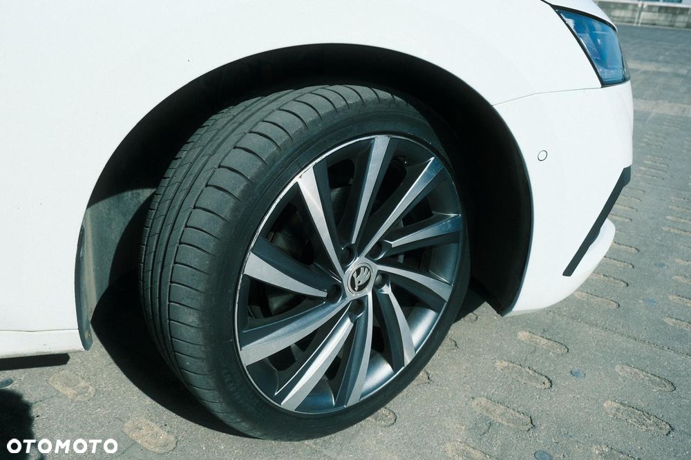 Skoda Octavia 2.0 TDI Style DSG - 13