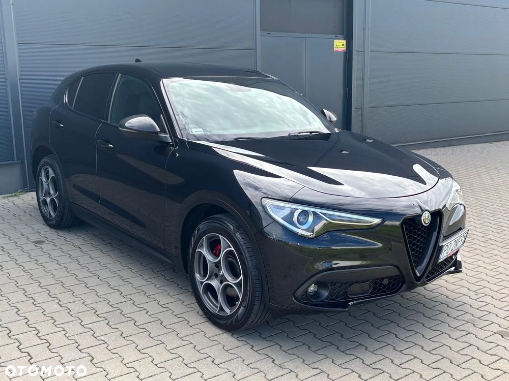 Alfa Romeo Stelvio 2.2 JTDM Executive Q4 - 10