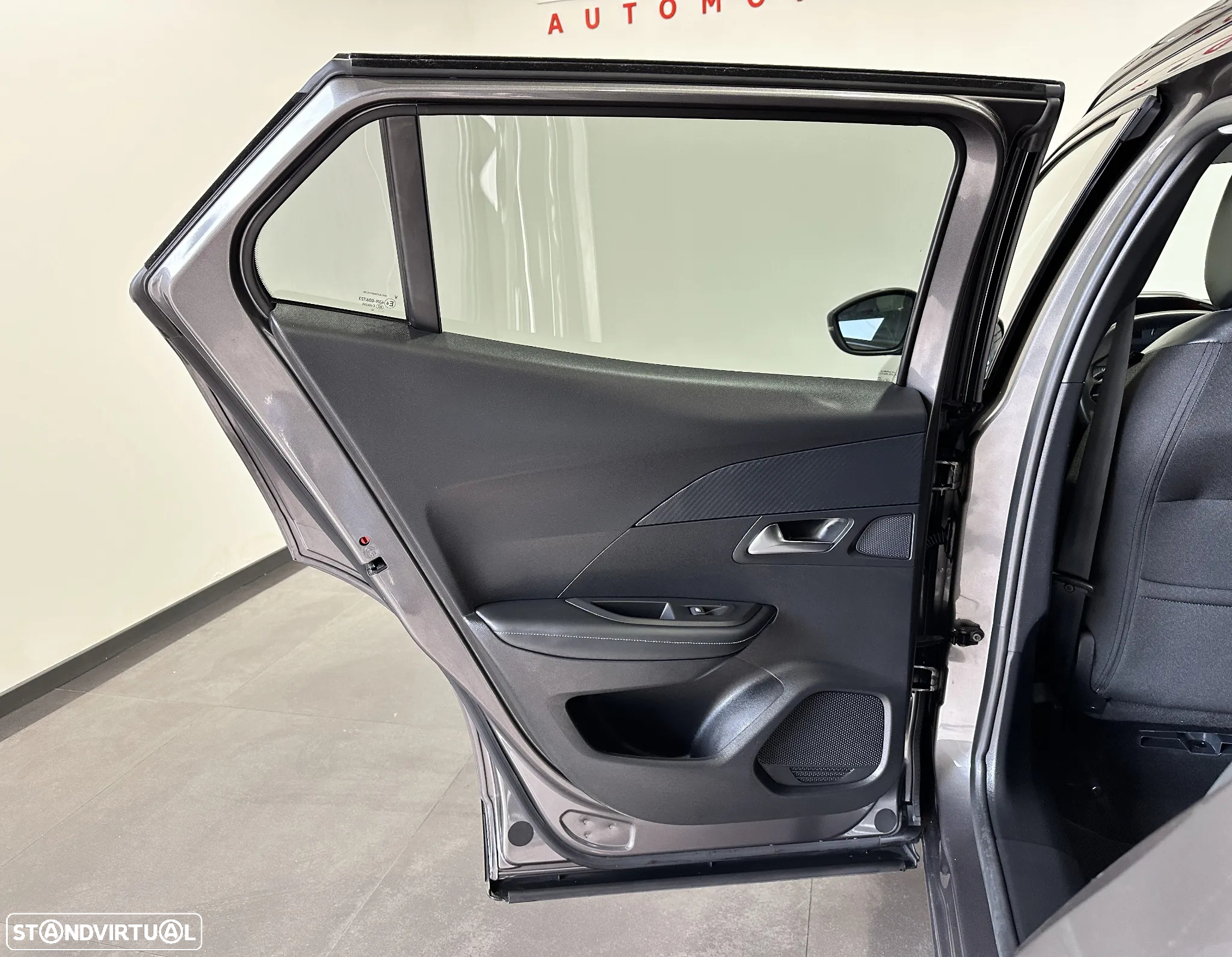 Peugeot 2008 1.5 BlueHDi Allure - 37