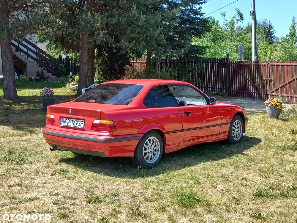 BMW Seria 3 320i - 28