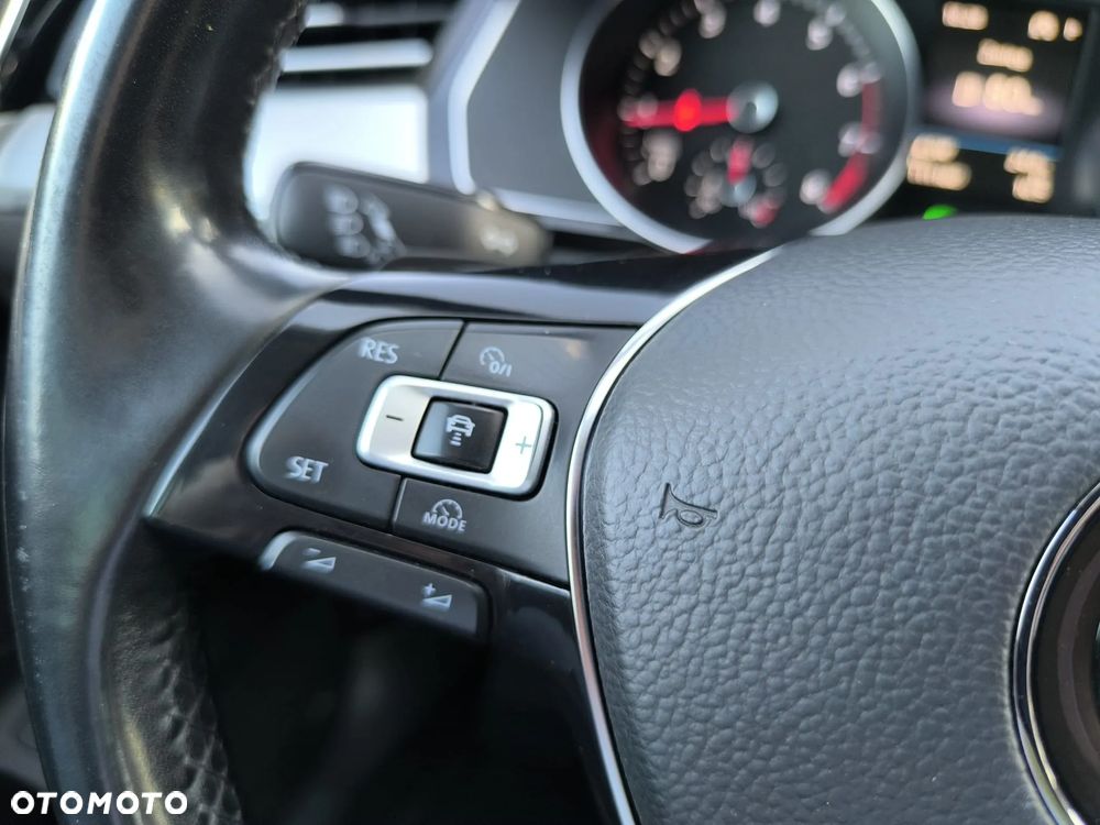 Volkswagen Passat 1.8 TSI BMT Comfortline DSG - 29