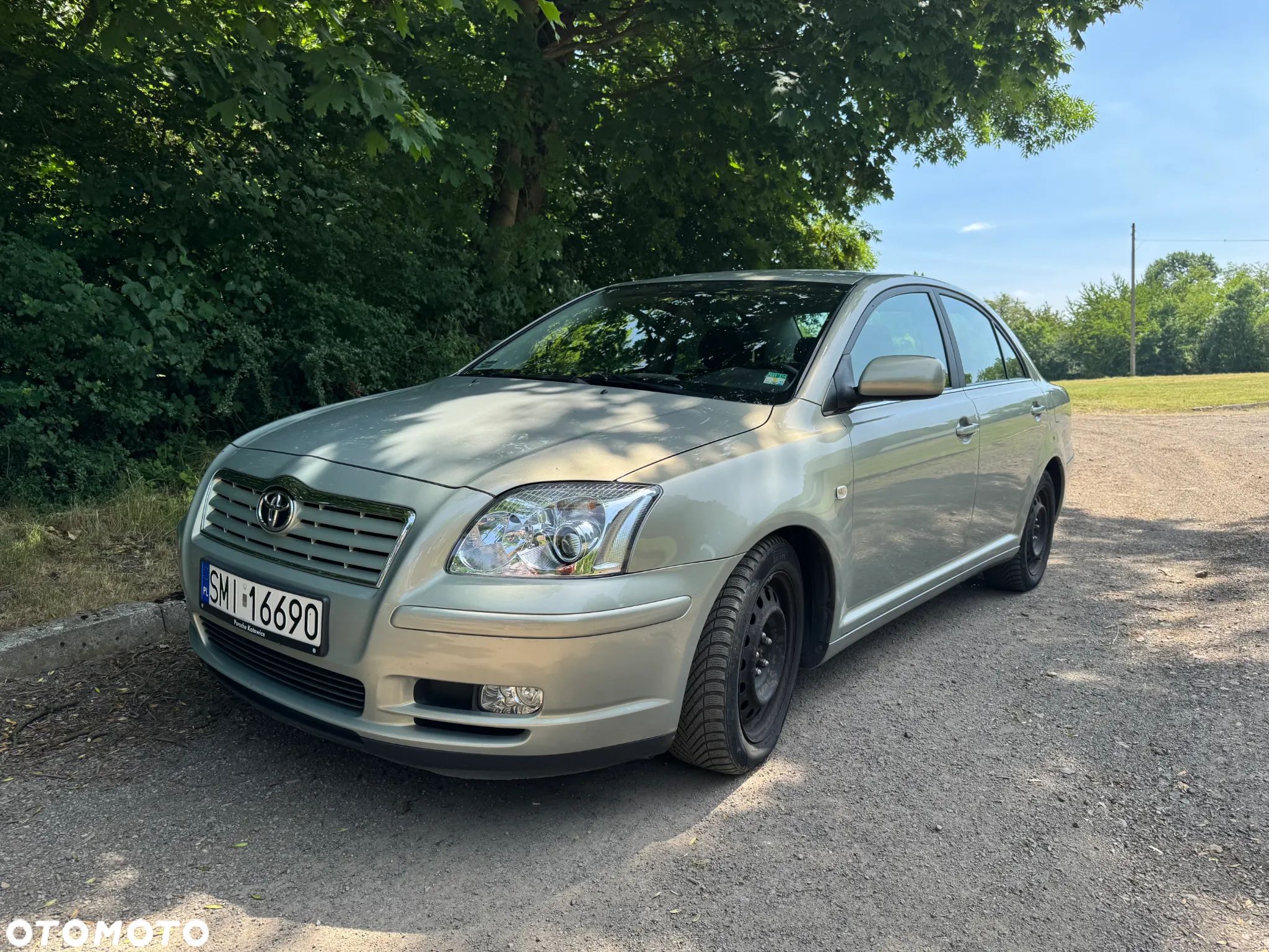 Toyota Avensis - 1