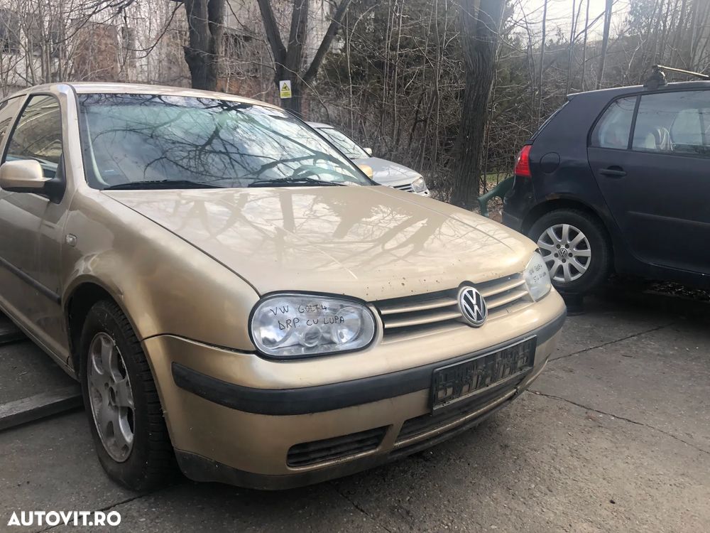 Bara fata VW Volkswagen Golf 4 bej auriu 2001 - 3