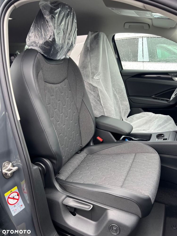 Volkswagen Tiguan - 5