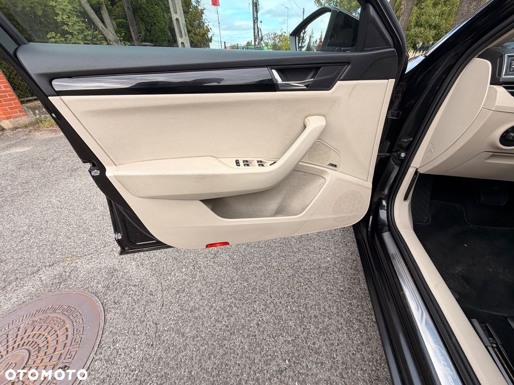 Skoda Superb 2.0 TSI 4x4 L&K DSG - 17