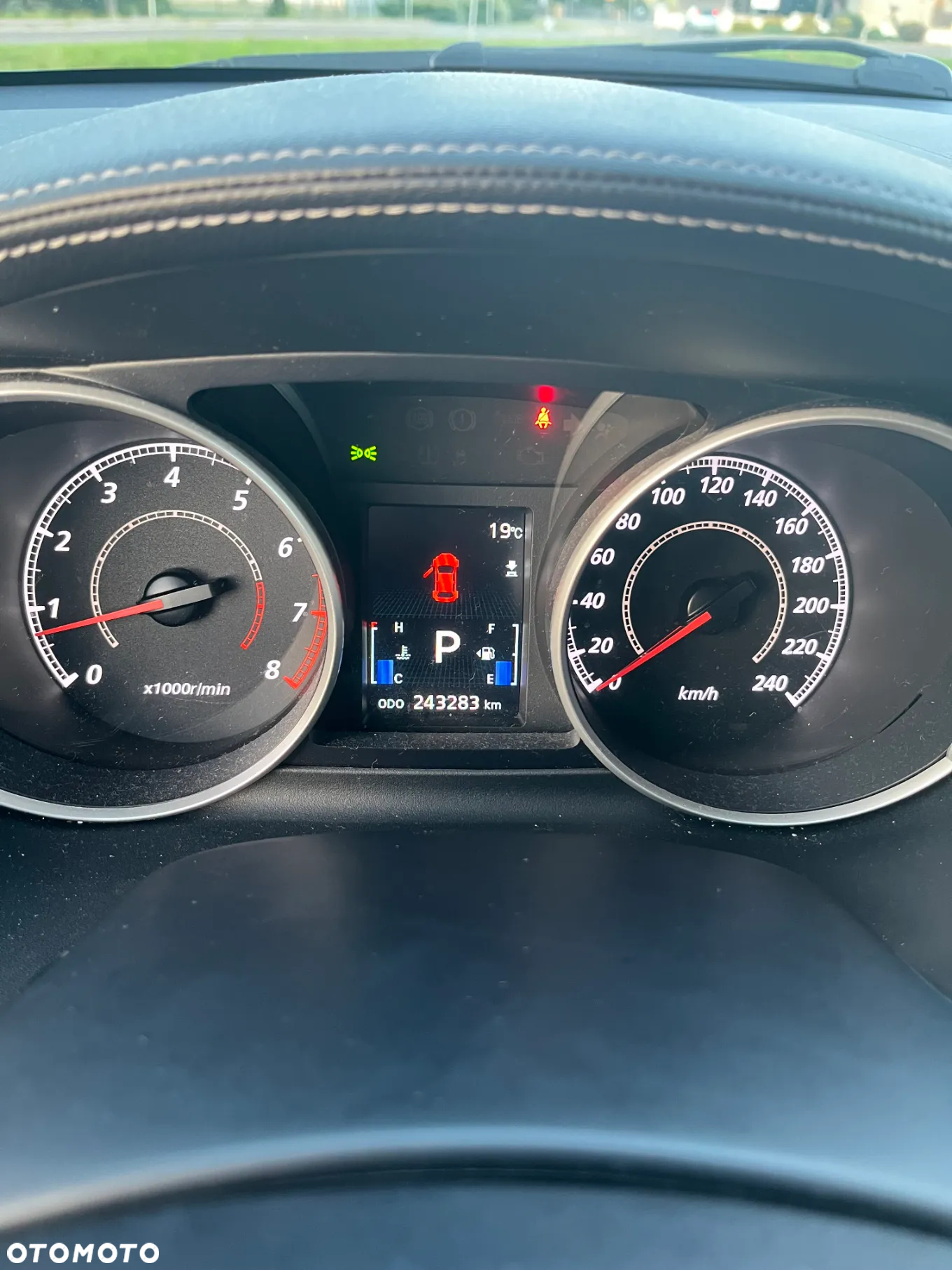 Mitsubishi Outlander 2.0 Intense 2WD EU5 CVT - 16