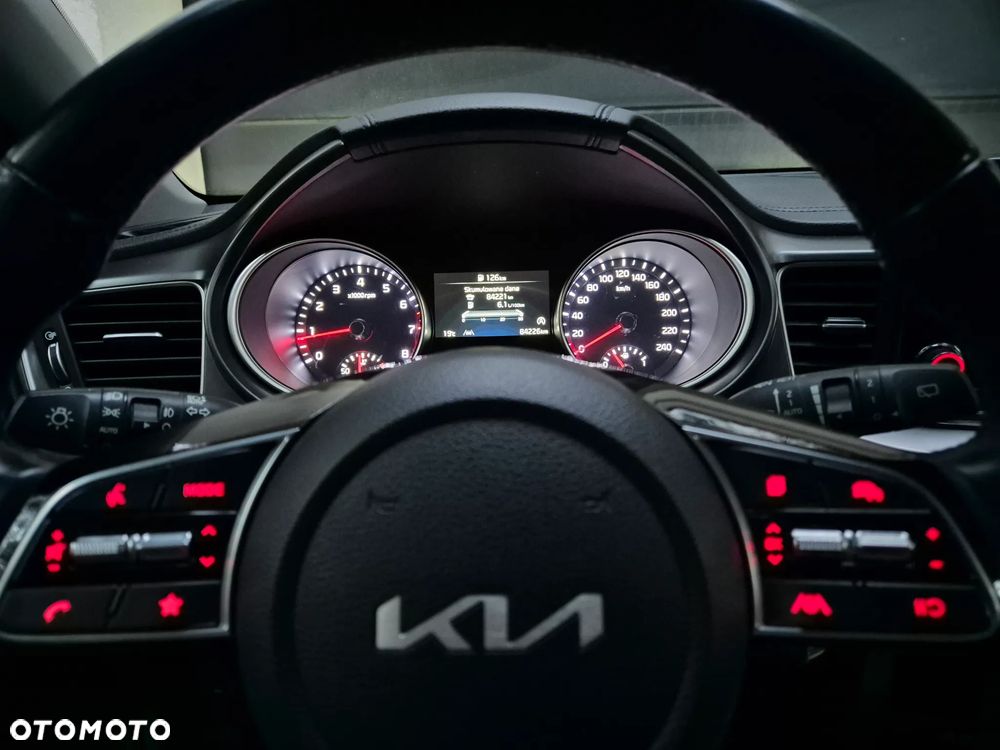 Kia Ceed 1.5 T-GDI M - 9