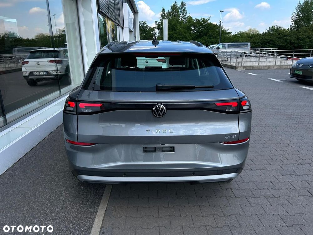 Volkswagen T-Roc - 12