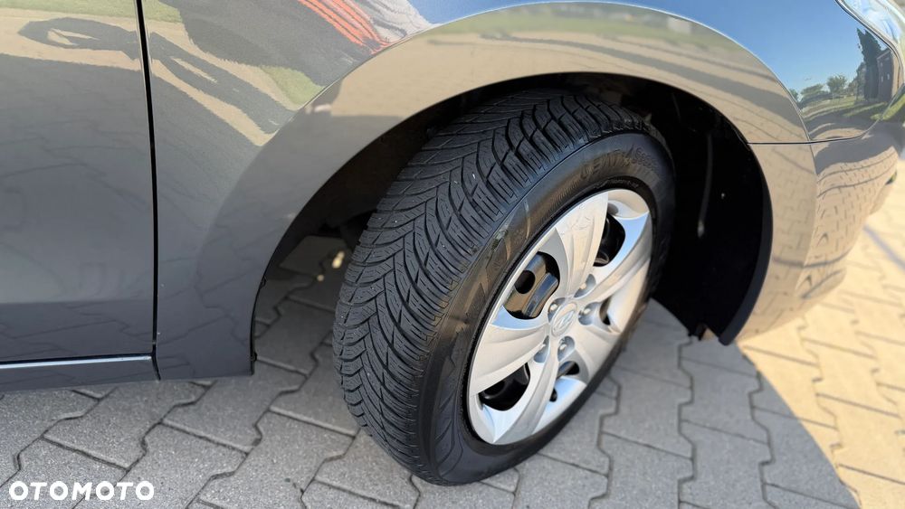 Hyundai i30 1.4 Edition Plus - 24