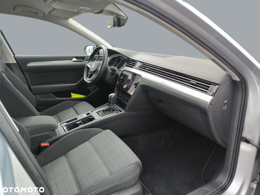 Volkswagen Passat Variant 2.0 TDI Business DSG - 9