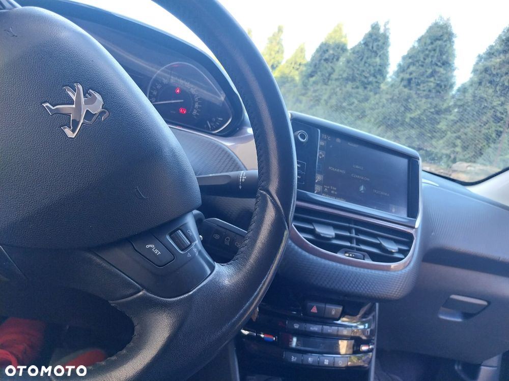 Peugeot 2008 - 25