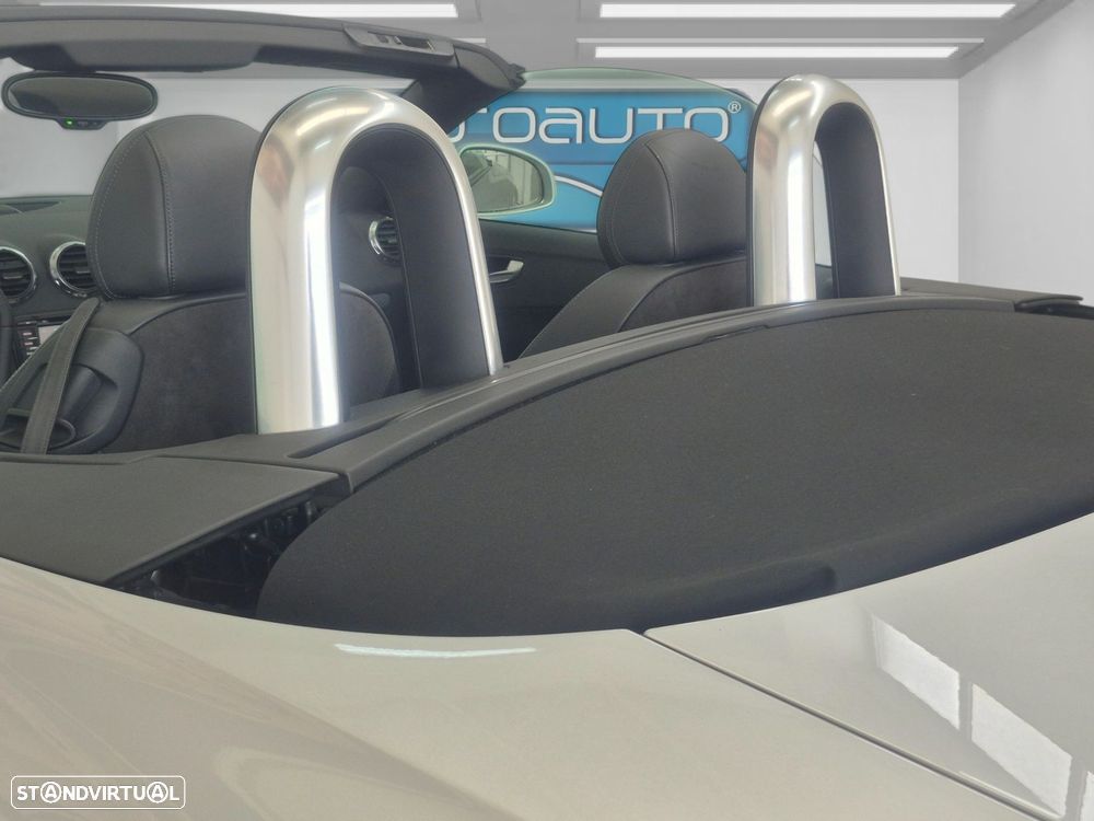 Audi TT Roadster 2.0 TFSi - 11