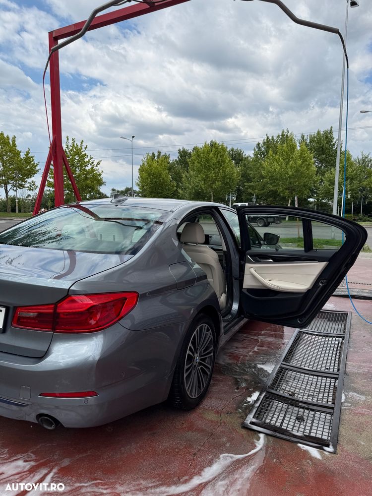 BMW Seria 5 520d xDrive AT - 17