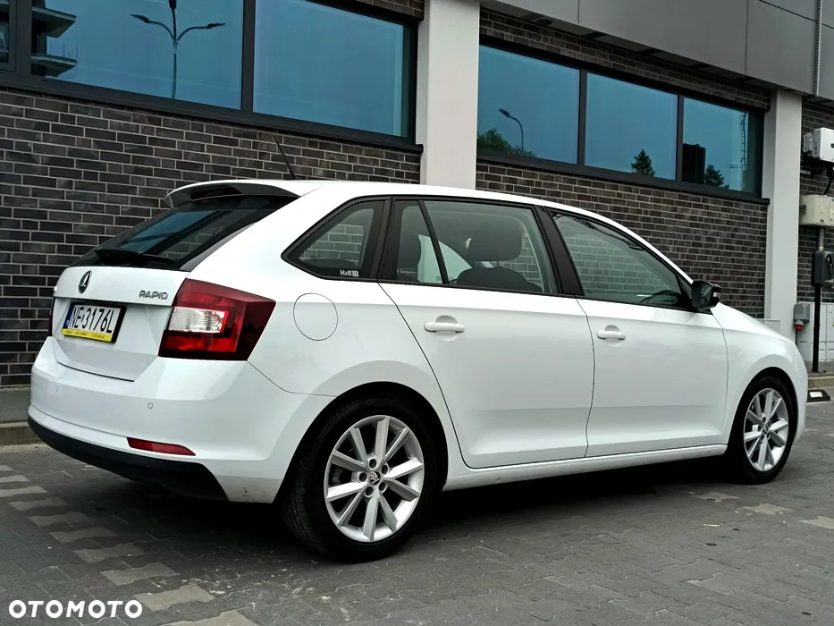 Skoda RAPID 1.2 TSI Active - 9