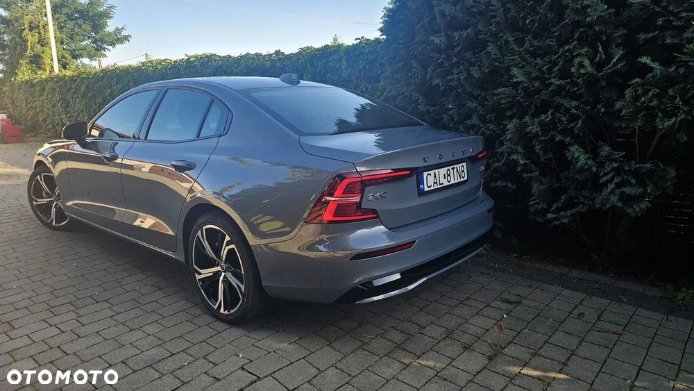 Volvo S60 B5 B AWD Plus Dark - 5