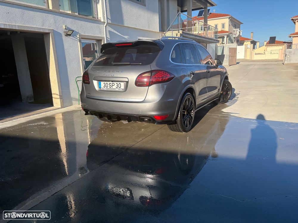 Porsche Cayenne S - 13