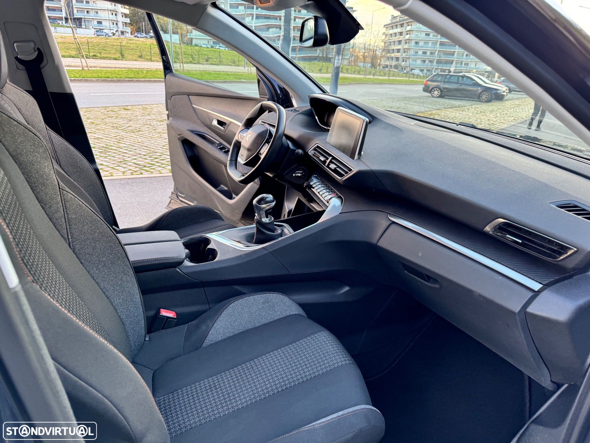 Peugeot 3008 1.5 BlueHDi Active - 15