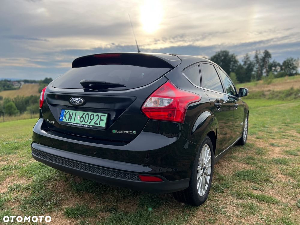 Ford Focus - 8